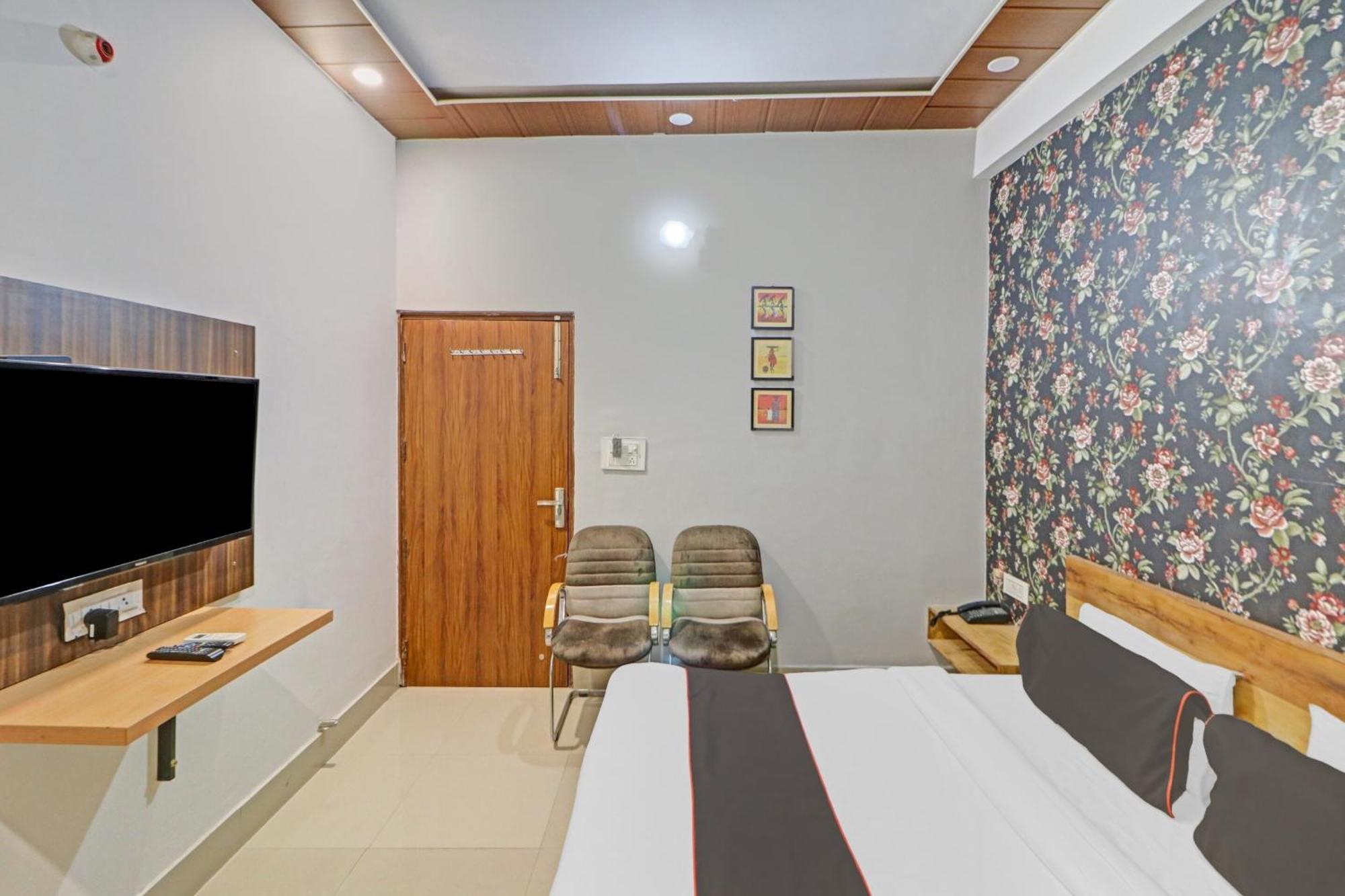 Hotel O Star Ki New Delhi Exterior photo
